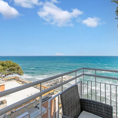 Kenyon Charm - Total Sea View - Happy